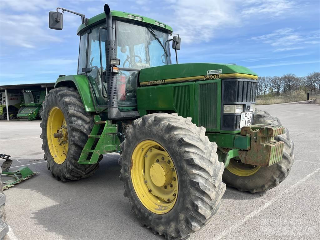 John Deere 7700 Tractors