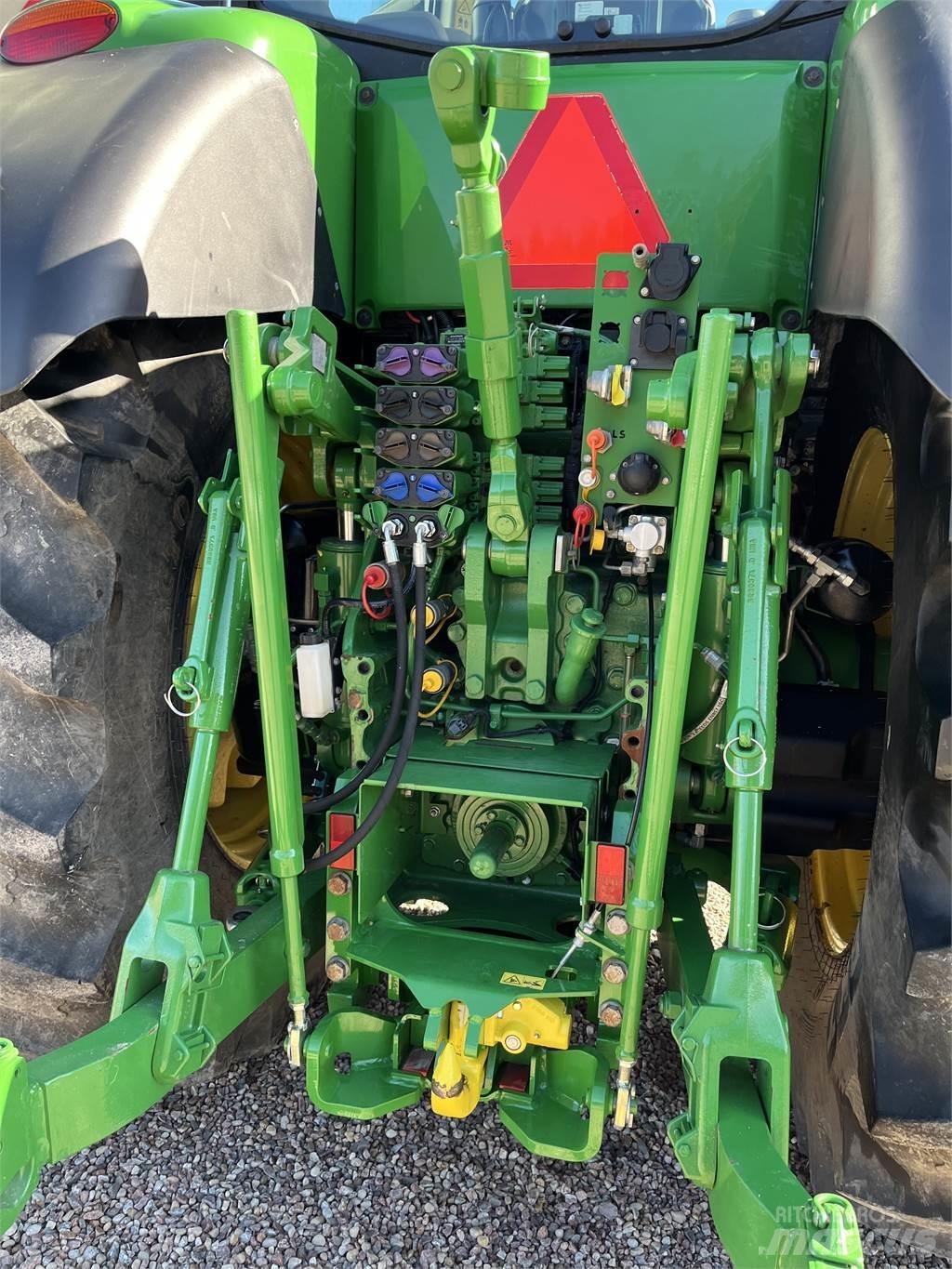 John Deere 8370R Tractors