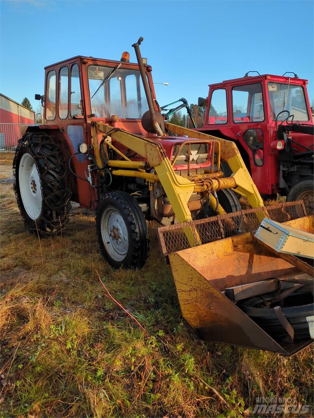 Massey Ferguson 135 Tractors