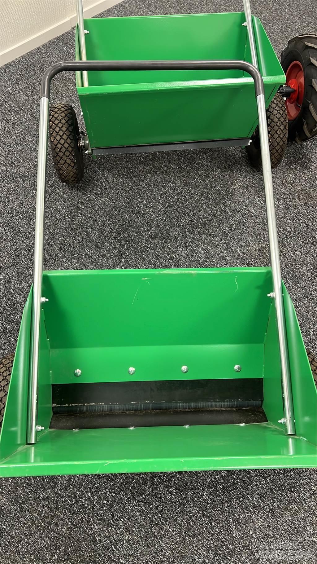 Sami S-600 Sand and salt spreaders
