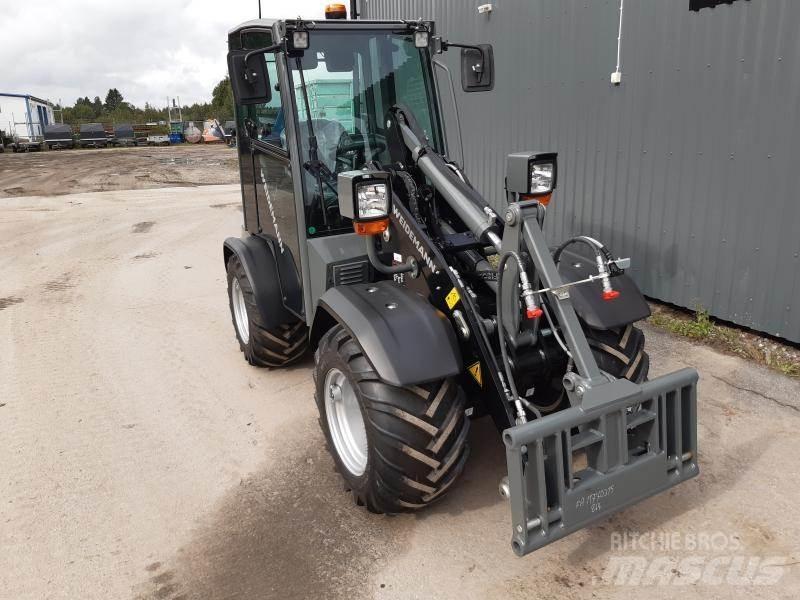 Weidemann 1260LP Black Backhoe