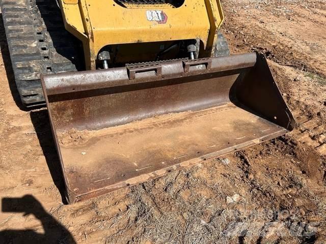 Bobcat 67 Smooth Buckets
