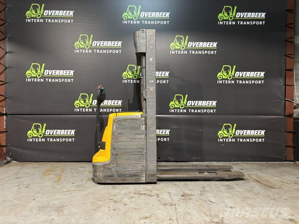 Jungheinrich EJC 214 Pedestrian stacker