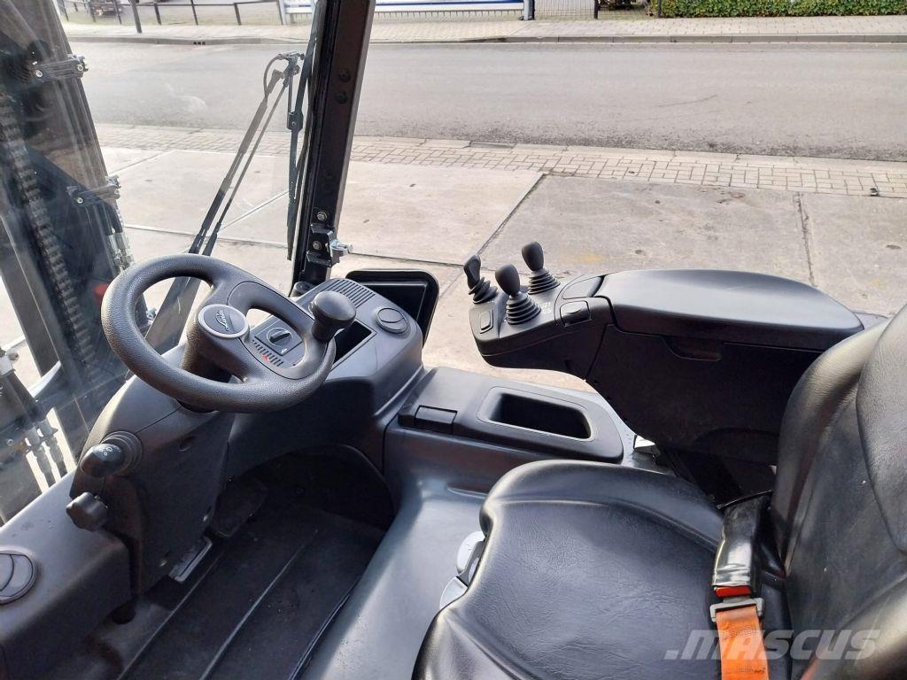 Linde E25-01 Electric forklift trucks