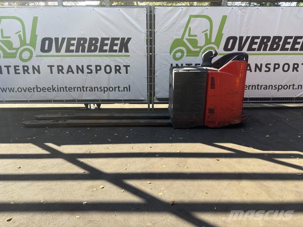 Linde T25SP-02 Self propelled stackers