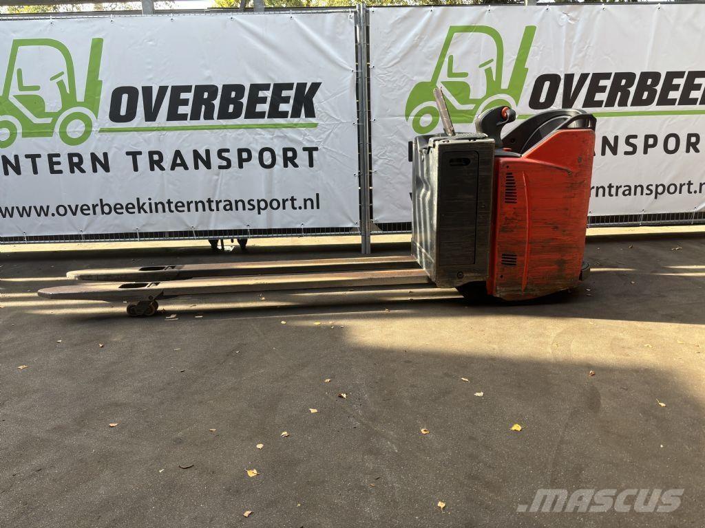 Linde T25SP-02 Self propelled stackers