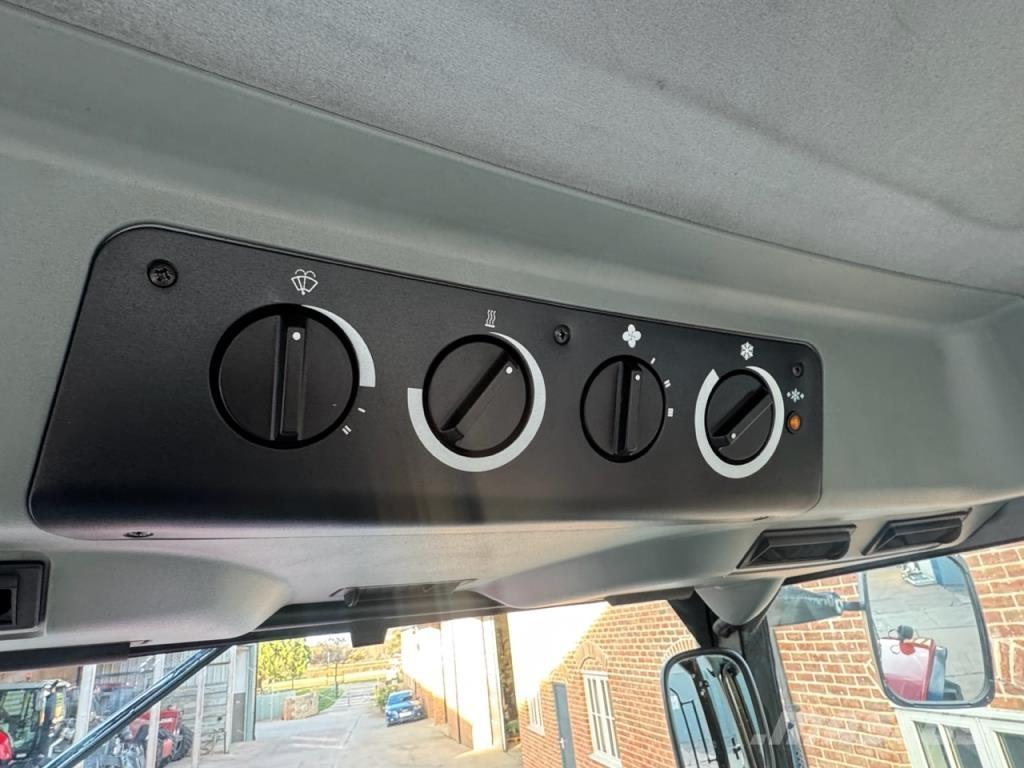 CASE MX 135 Tractors