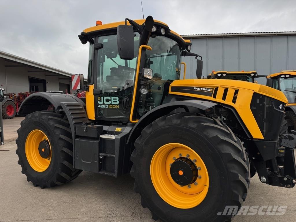 JCB 4220 iCON Tractors