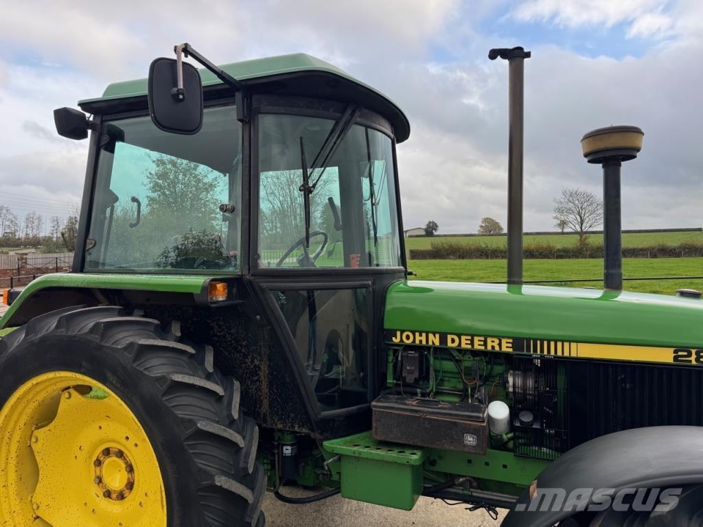 John Deere 2850 Tractors