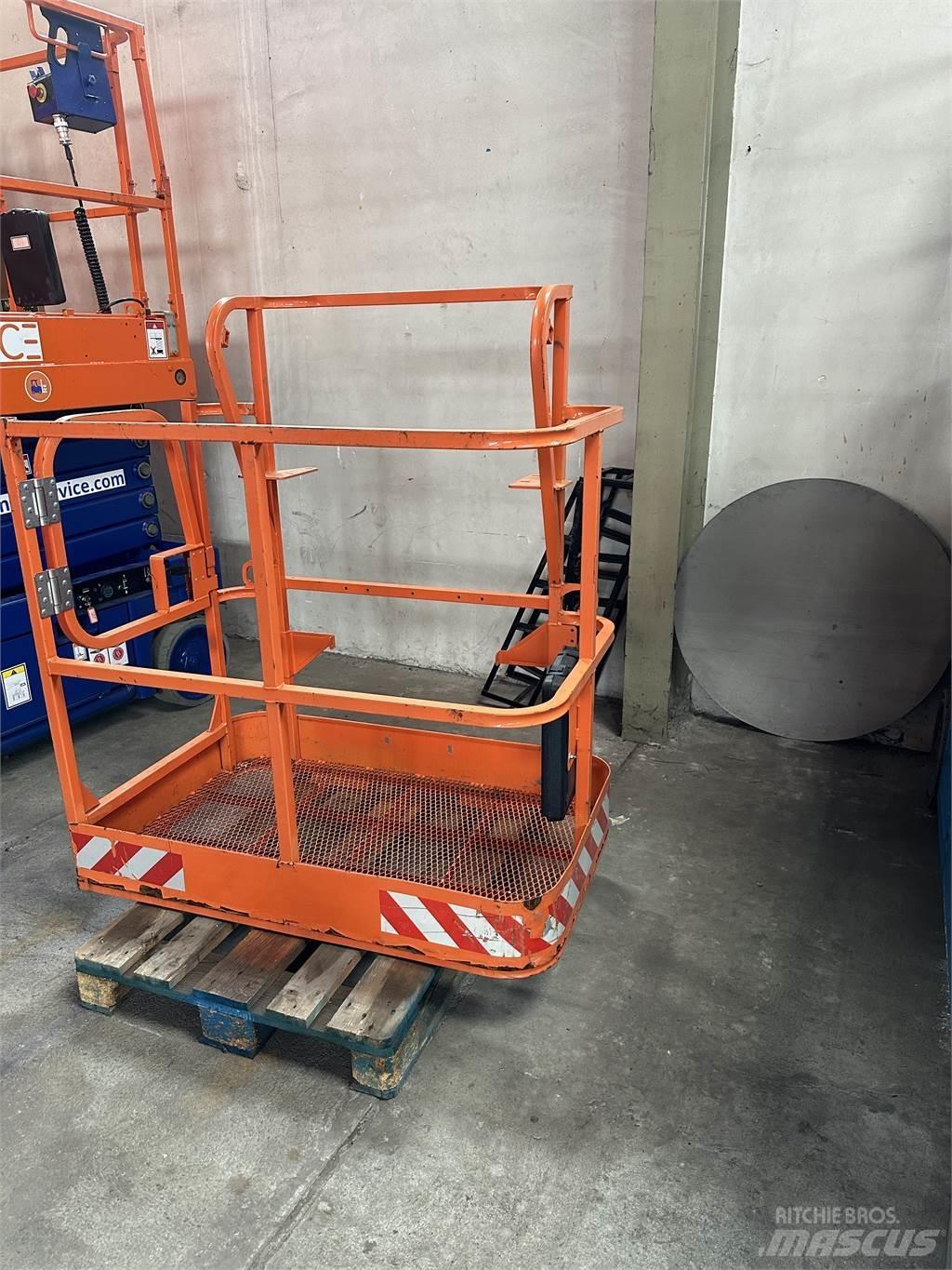 JLG 1001186387s Other