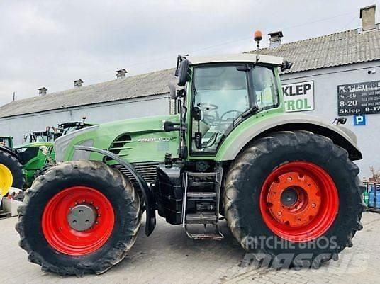 Fendt 933 VARIO Tractors