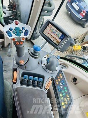 Fendt 933 VARIO Tractors