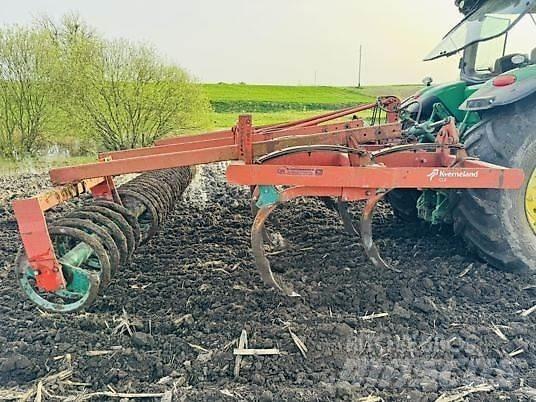 Kverneland CLB Cultivators