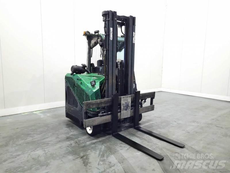 Combilift C3000 CB 4-way reach truck