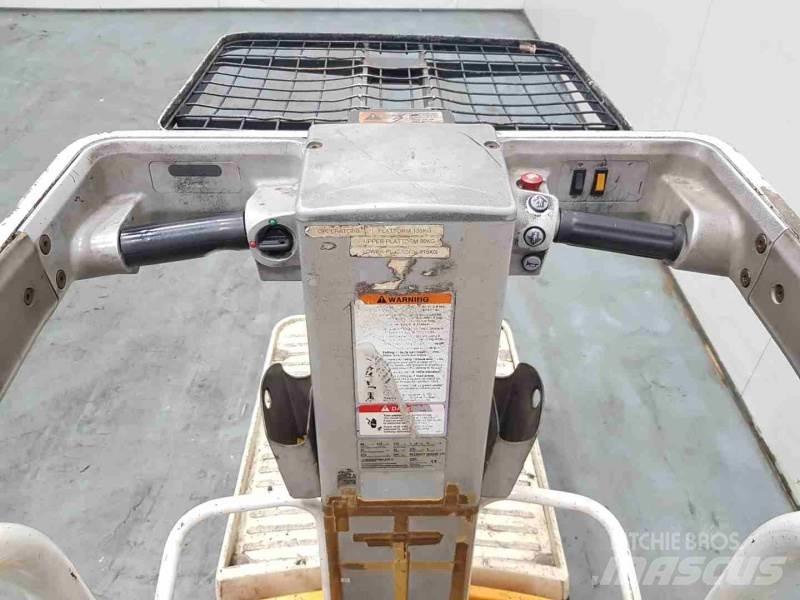 Crown WAVE 50 118 Scissor lifts