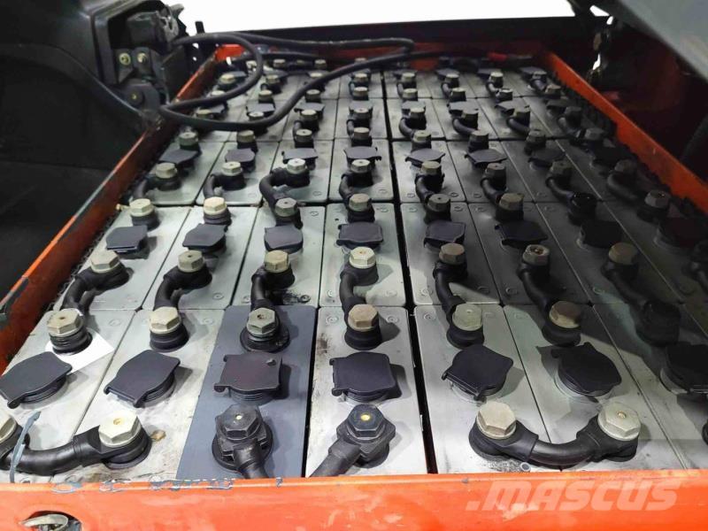 Linde E30-01 Electric forklift trucks