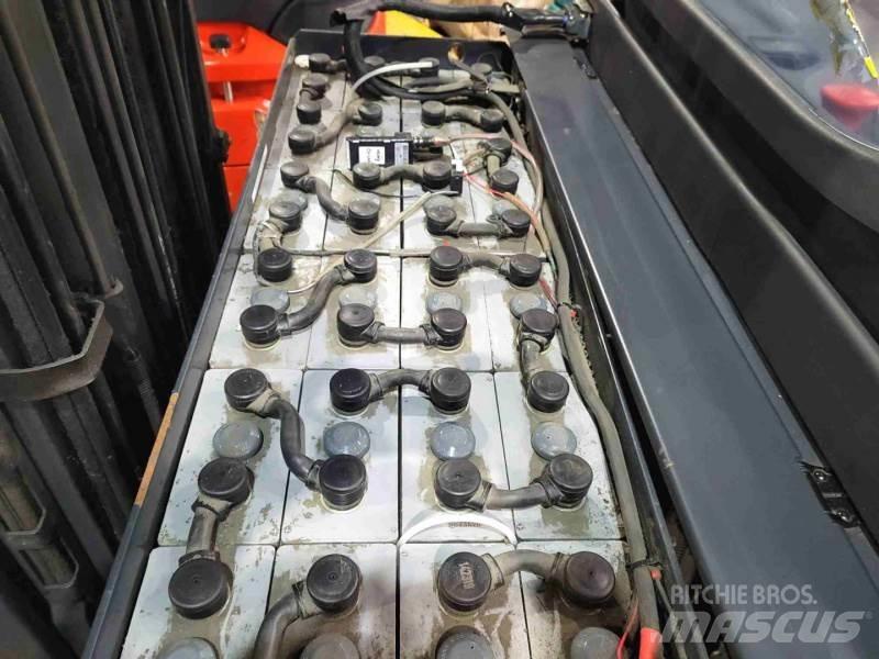 Linde R14-01 Reach truck