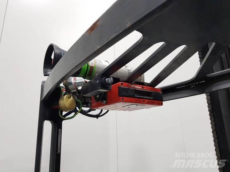 Linde R16 PYROBAN Reach truck