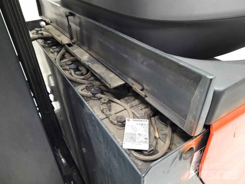 Linde R16HD-01 1120 Reach truck