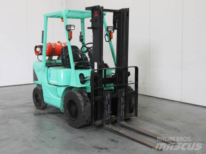 Mitsubishi FG35K LPG trucks