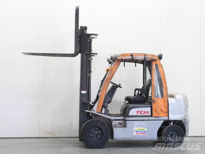 Nissan YG1D2A32H Diesel trucks