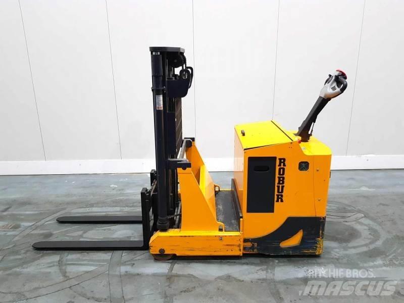  OTHER VEHICHLE SBC TZ XTS Self propelled stackers
