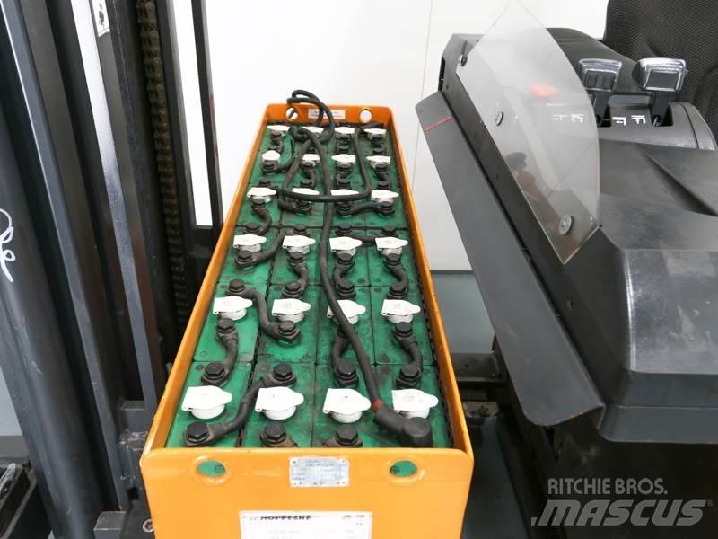 Still FM14 Reach truck