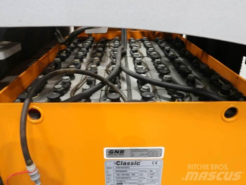Still MX-X Narrow aisle truck