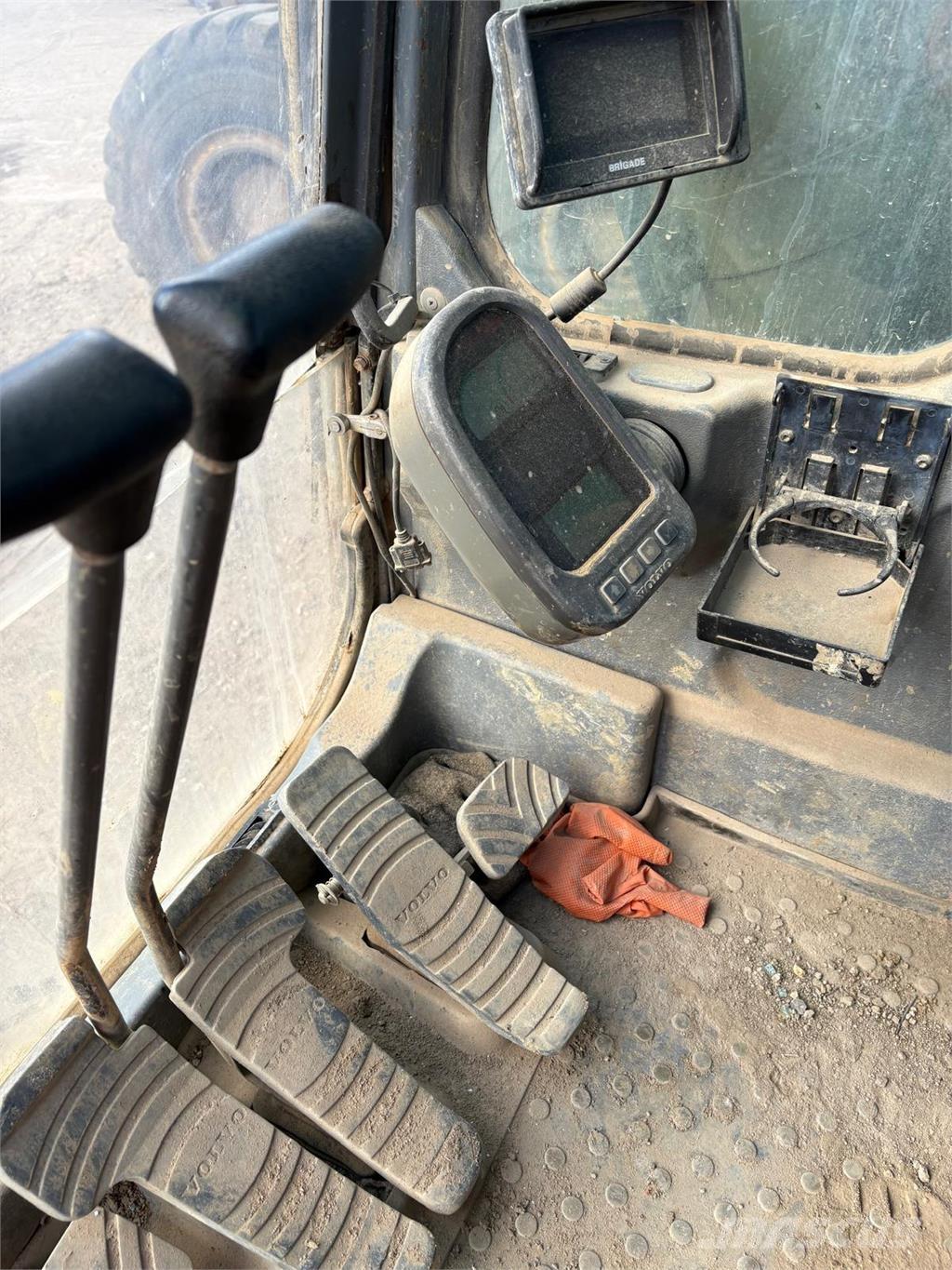 Volvo EC290BLC Crawler excavators