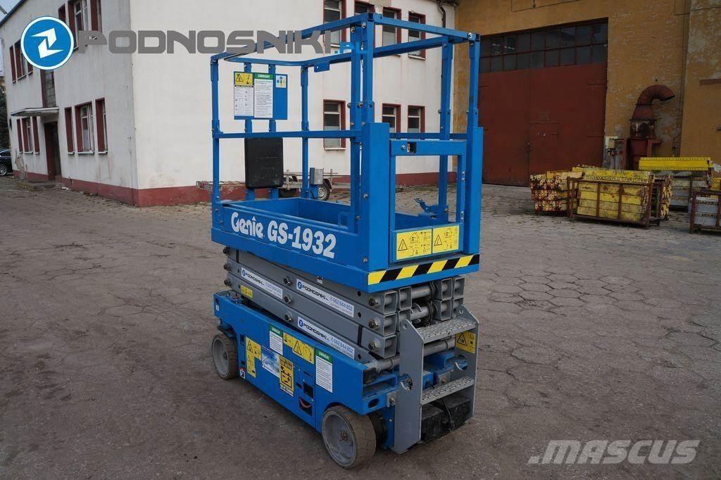 Genie 1932 Scissor lifts