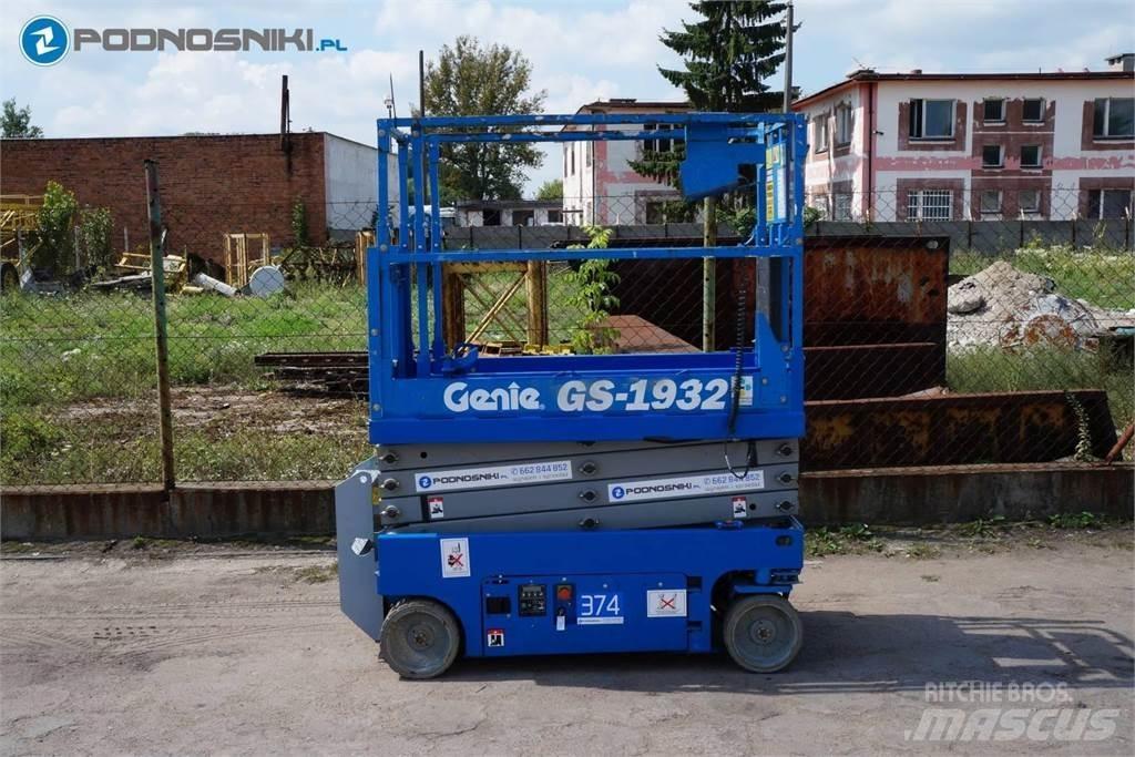 Genie 1932 Scissor lifts