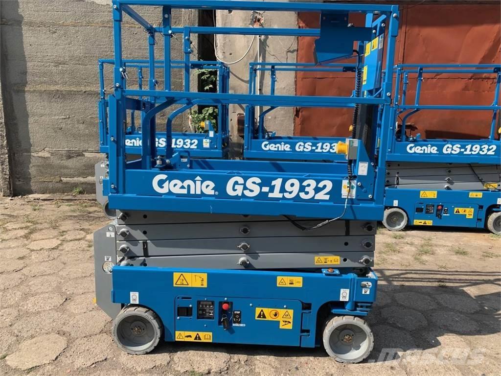 Genie 1932 Scissor lifts