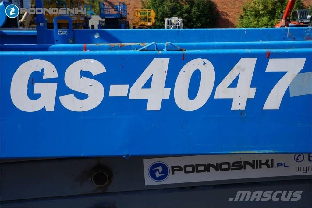 Genie 4047 Scissor lifts