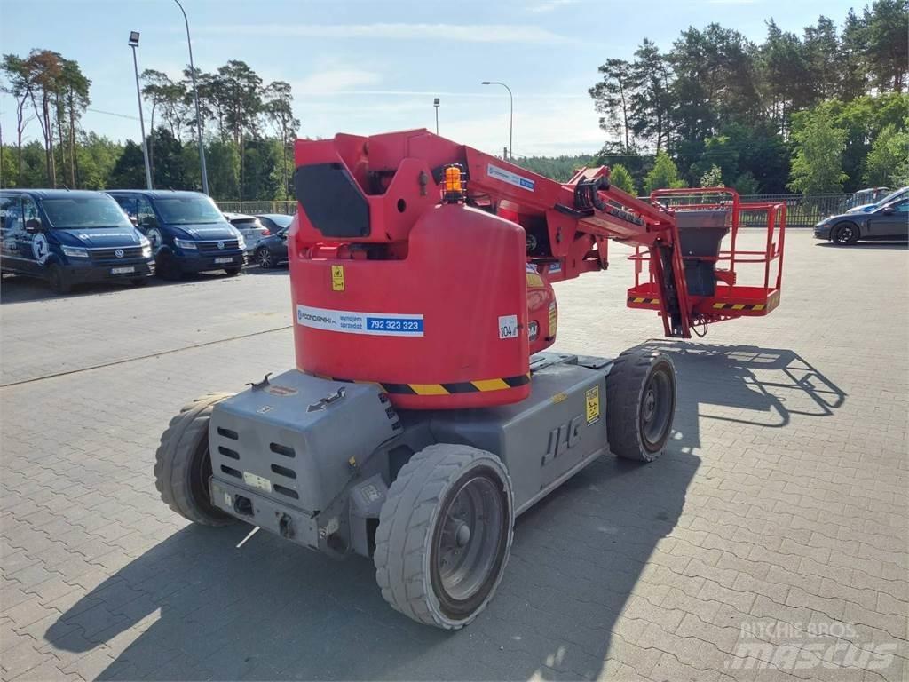 JLG M450AJ Articulated boom lifts