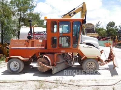 Broce RJT350 Sweepers