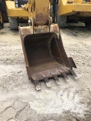 CAT 320 Crawler excavators