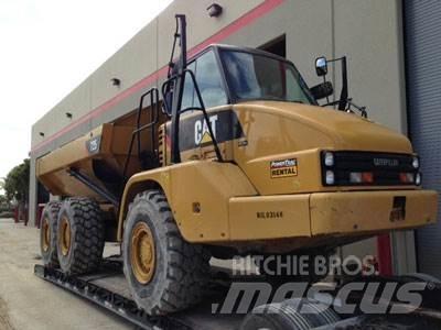 CAT 725 Articulated Haulers