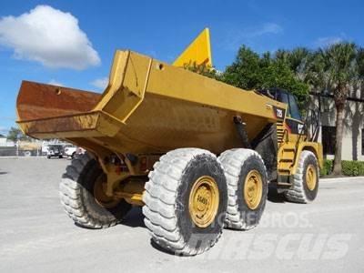 CAT 725 Articulated Haulers