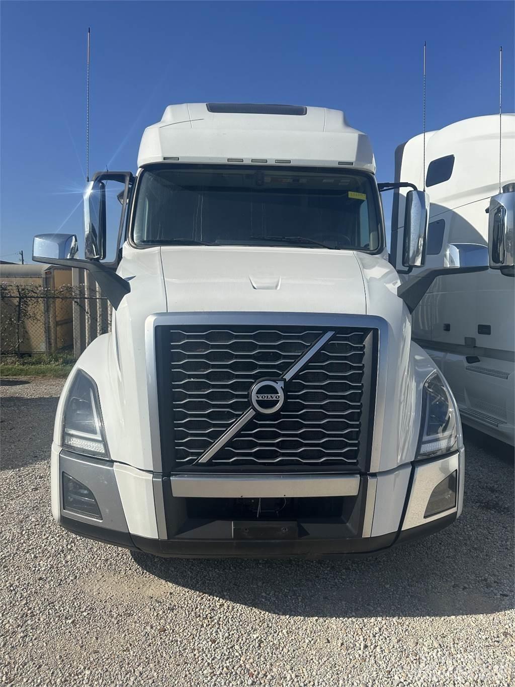 Volvo 760 Prime Movers