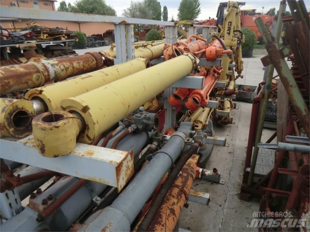CAT 438C Other