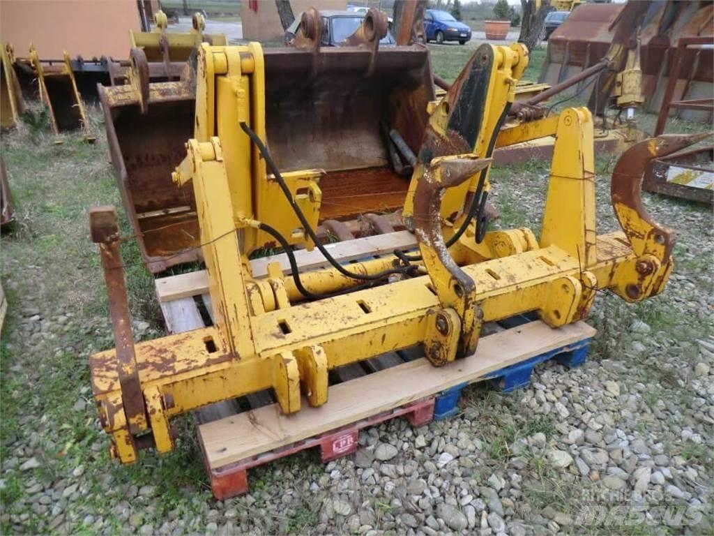 CAT 973C Tracks, chains and undercarriage