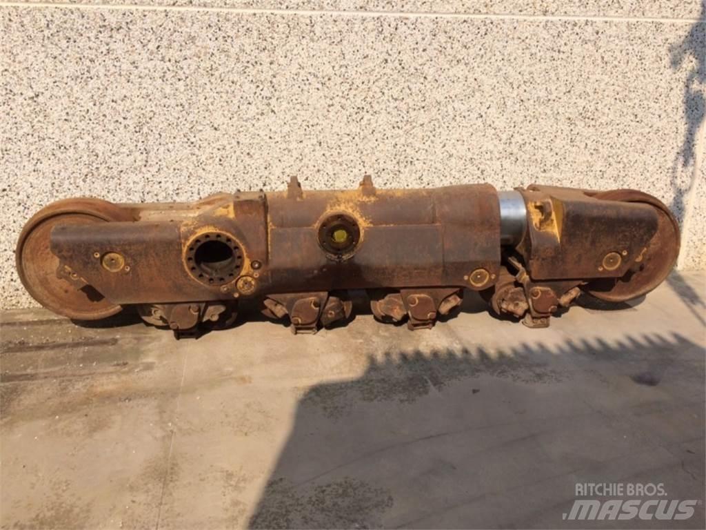CAT  D8L Tracks, chains and undercarriage