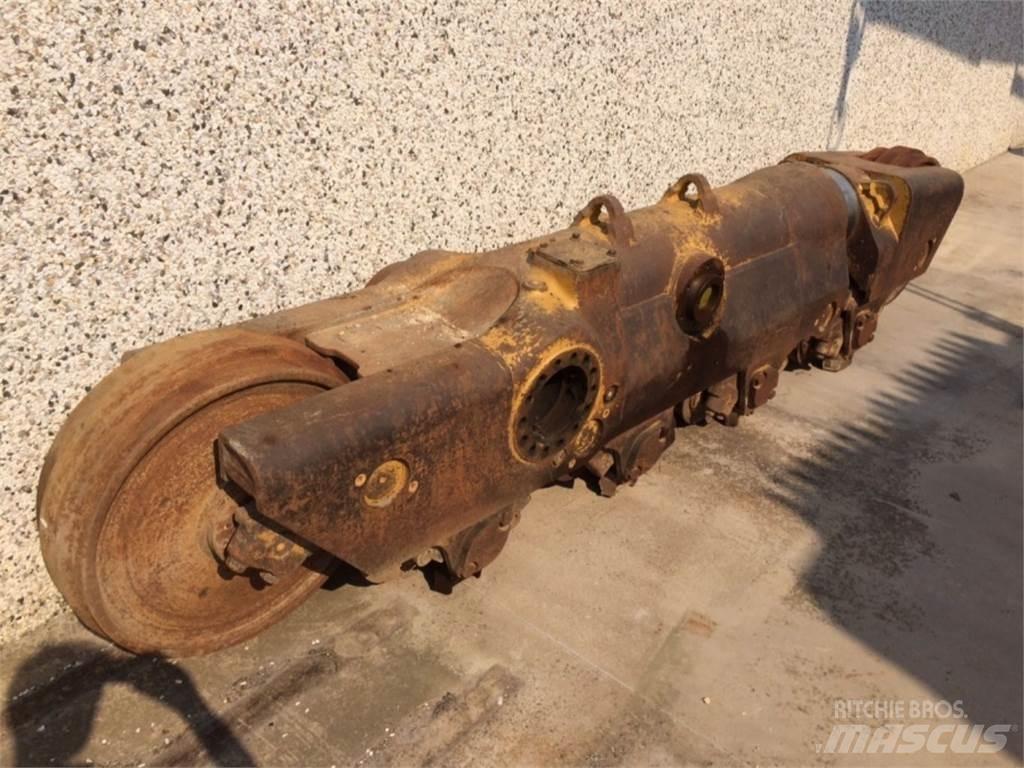 CAT  D8L Tracks, chains and undercarriage
