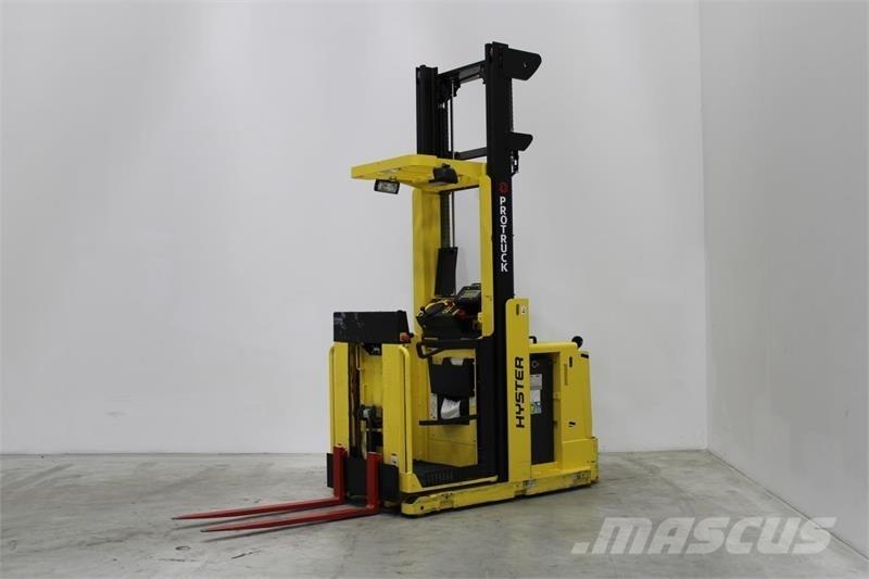 Hyster K1.0L Low lift order picker