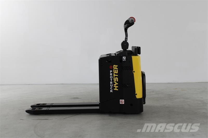 Hyster P2.0S Low lift with platform