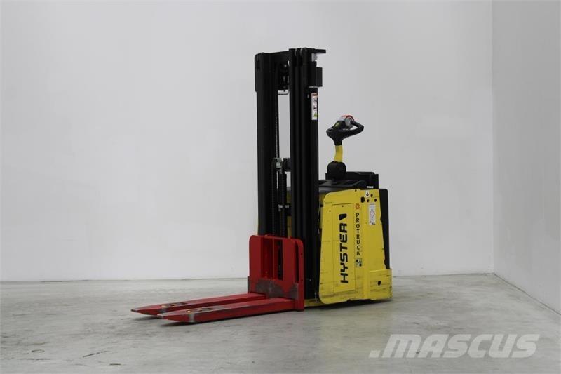 Hyster P2.0S Low lift with platform