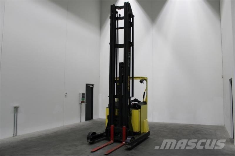 Hyster R2.0W Reach truck