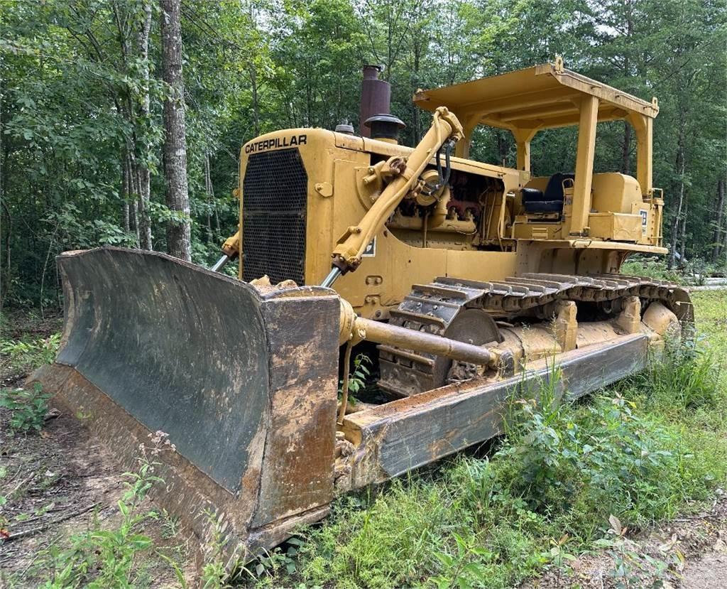 CAT D8H Crawler dozers