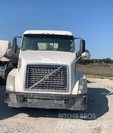 Volvo  Prime Movers