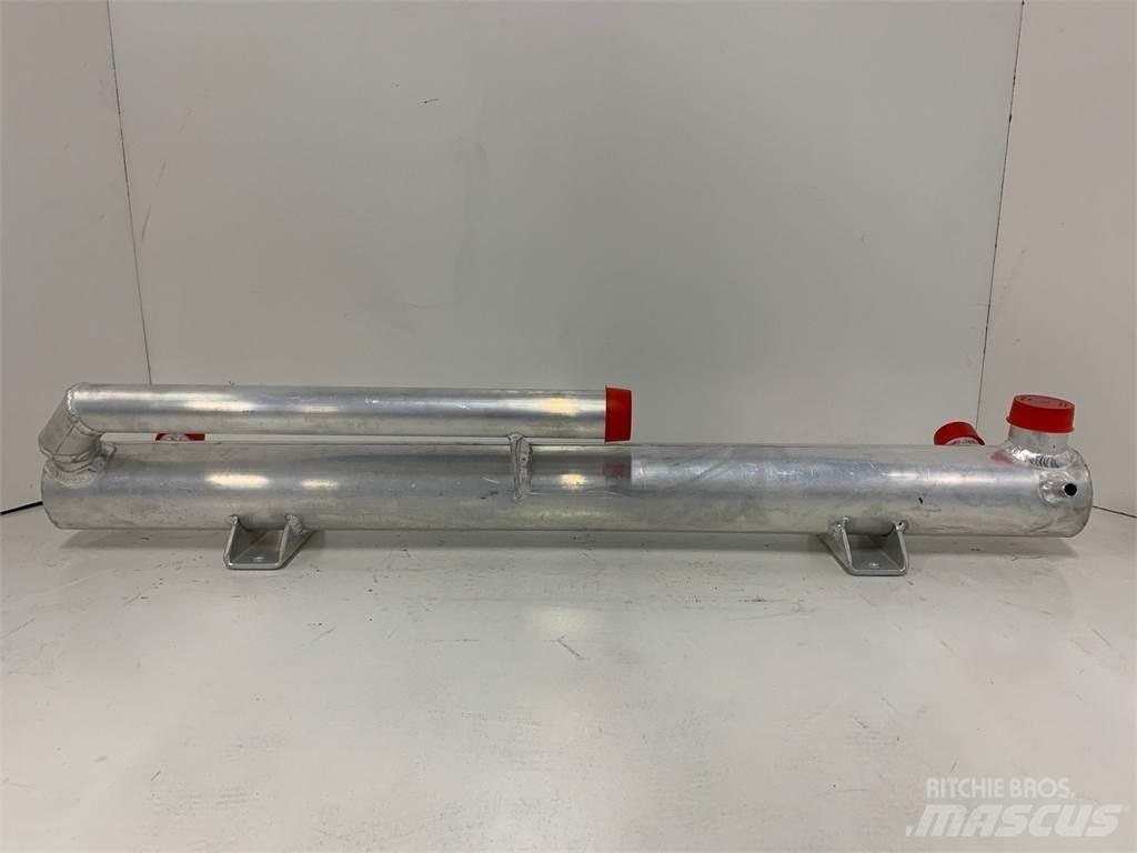 CASE 821B Radiators